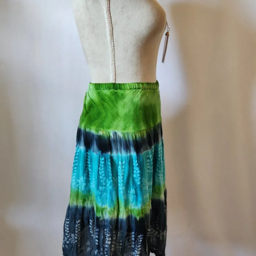 Lola P Women's Size 18 Tie Dye Crochet Lace Gauzy Elastic Waist Lined Midi Skirt